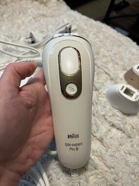 Braun Silk Expert Pro 5 IPL device